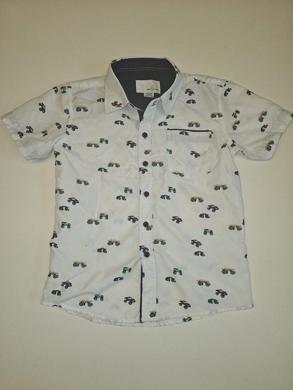 GUC | S/M | Craft + Flow | White Monster Truck Short Sleeve Button-Up Shirt